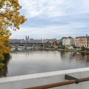 Wishlist Residences - Karlin Free Parking Apartment Prag